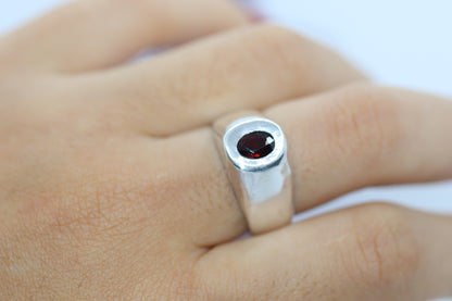 Anillo Garnet